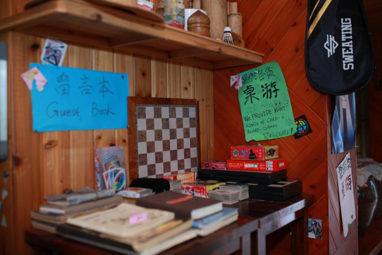 Dragon'S Den Hostel Луншэн Экстерьер фото
